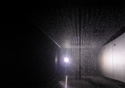 rain at the barbican 01