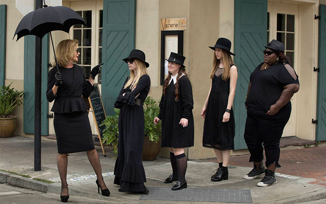 American Horro Story_the Coven_ the Womens Room_07