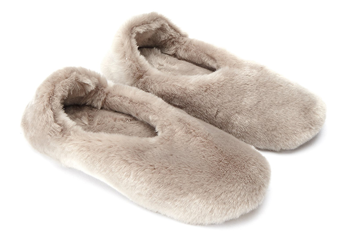 the-white-company-fur-slippers_-the-womens-room